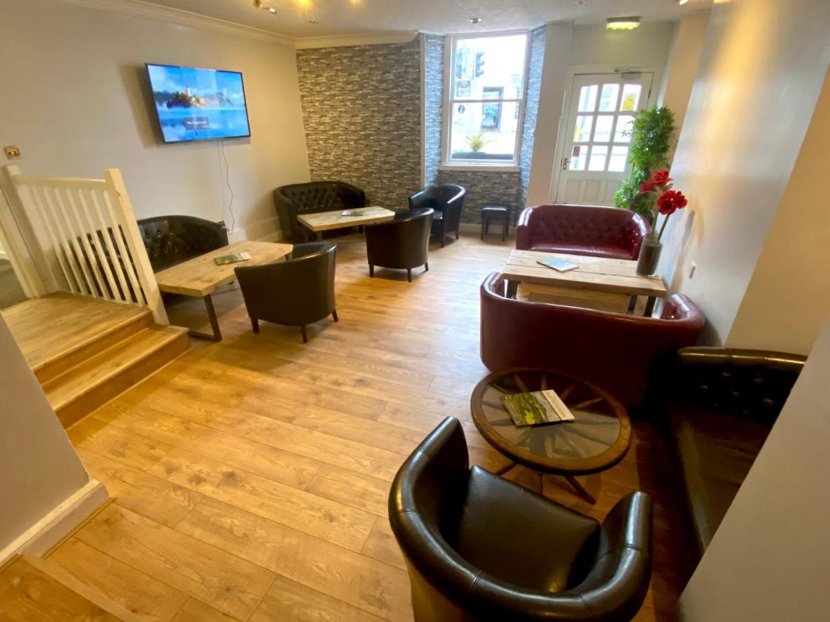 The County Hotel - Self Check-In, Ultra Fast Wi-Fi, Free Parking, Central Location Selkirk Bagian luar foto