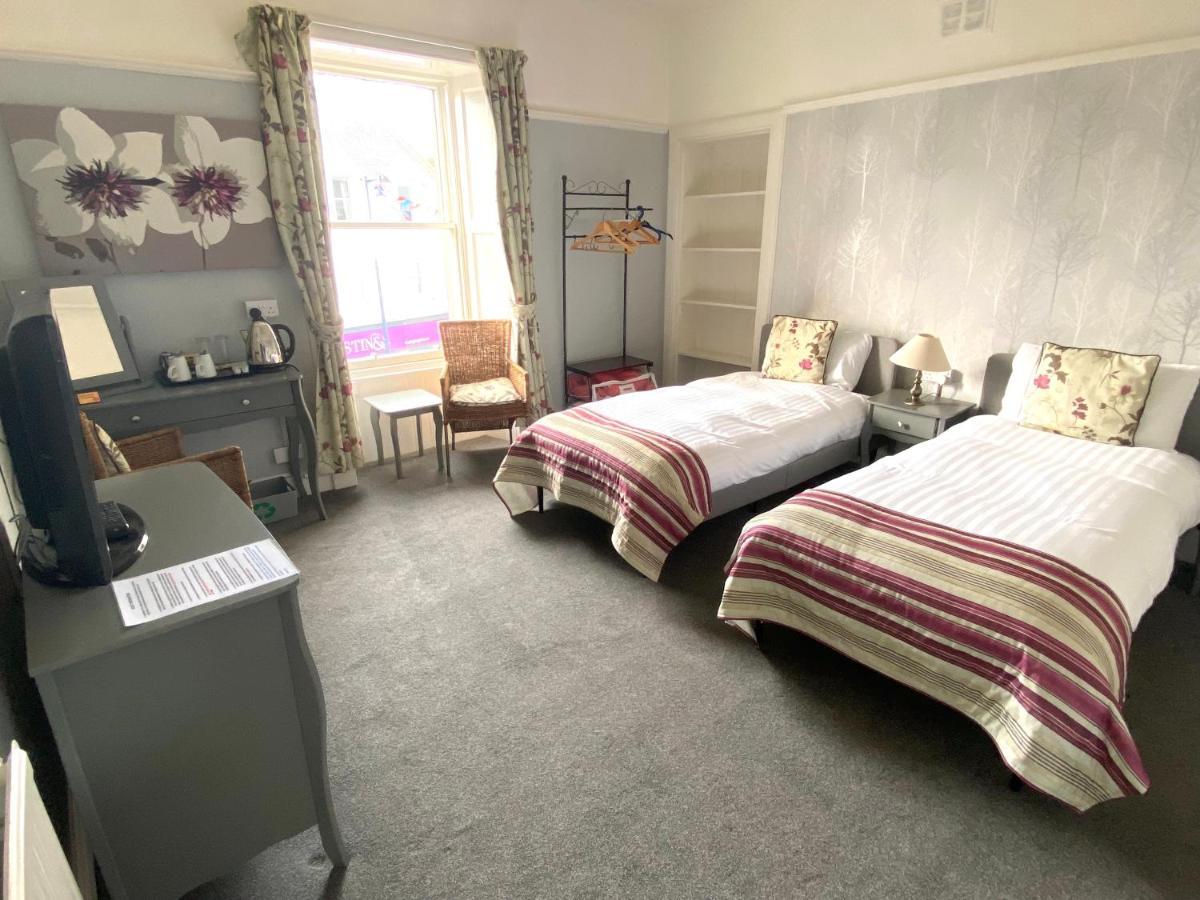 The County Hotel - Self Check-In, Ultra Fast Wi-Fi, Free Parking, Central Location Selkirk Bagian luar foto