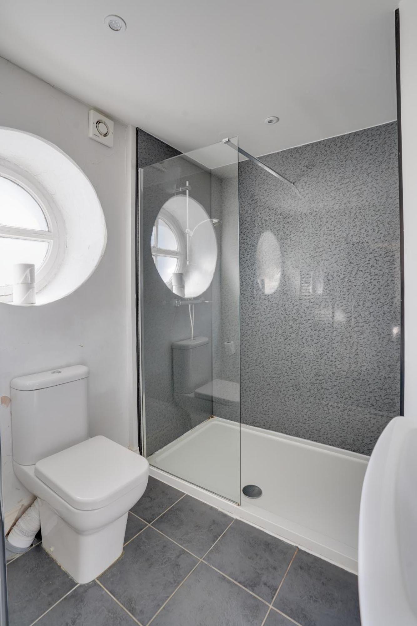 The County Hotel - Self Check-In, Ultra Fast Wi-Fi, Free Parking, Central Location Selkirk Bagian luar foto
