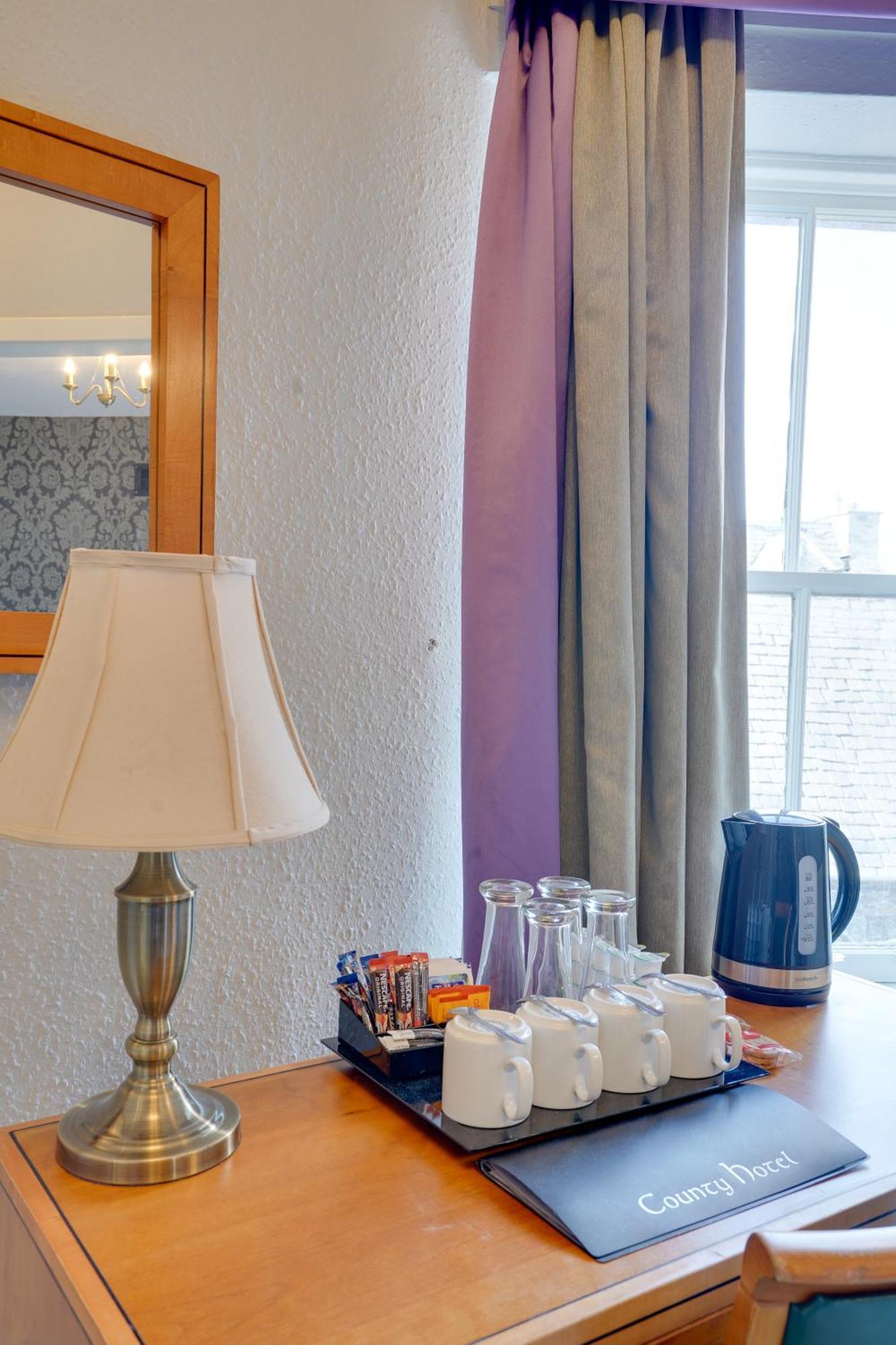 The County Hotel - Self Check-In, Ultra Fast Wi-Fi, Free Parking, Central Location Selkirk Bagian luar foto